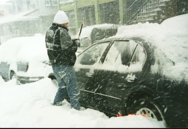 Vadik_Dig_Out_Car