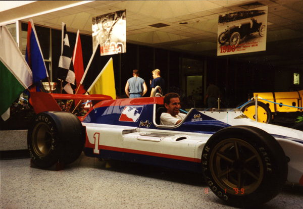 Vadik_Indy_side